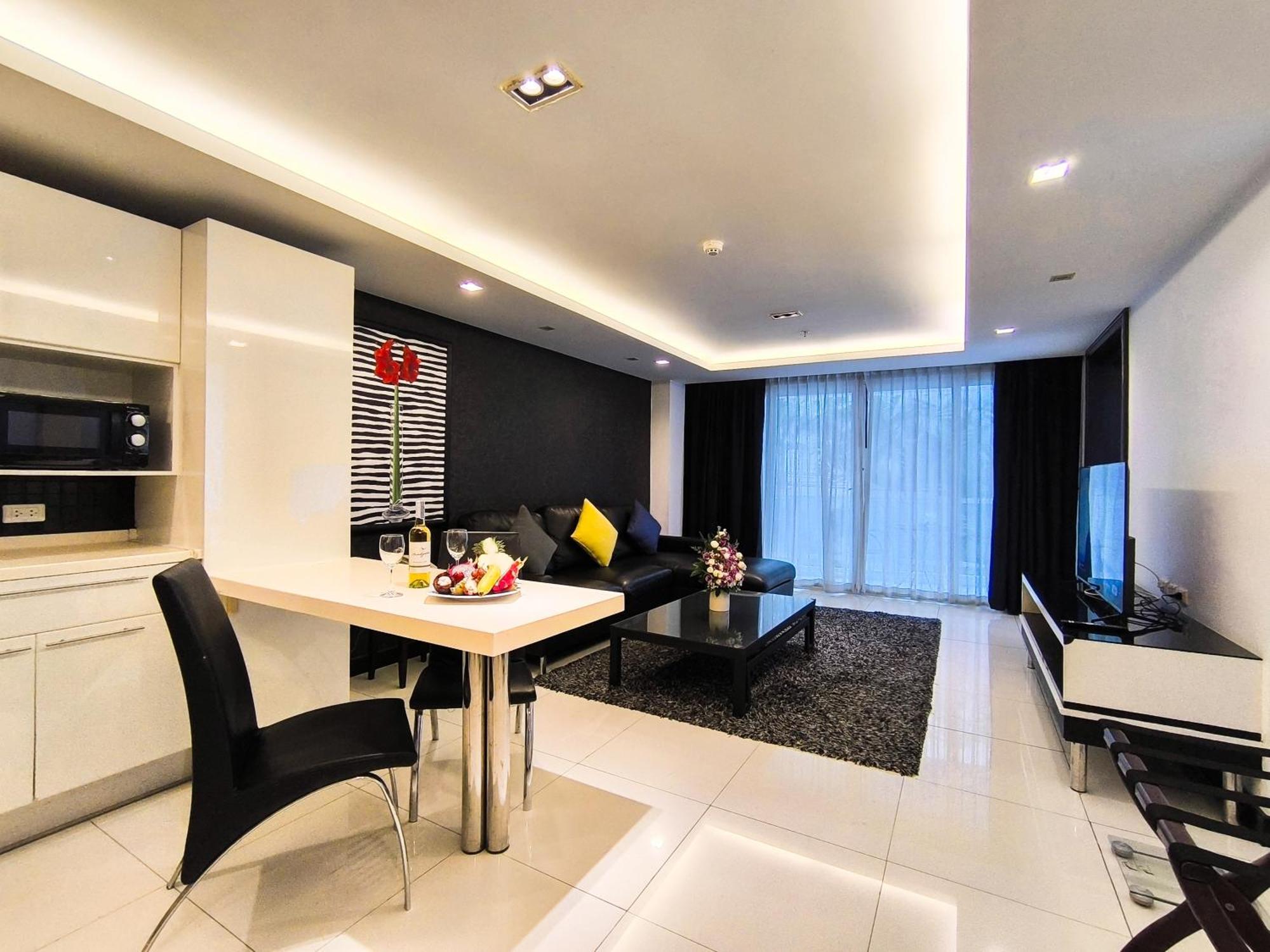 Nova Suites Pattaya By Compass Hospitality Buitenkant foto