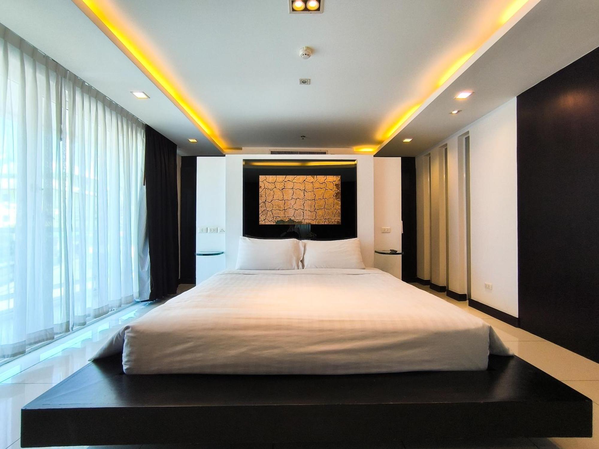 Nova Suites Pattaya By Compass Hospitality Buitenkant foto